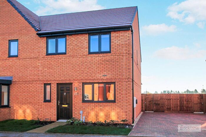 3 Bedroom House To Rent In Stonemason Way, Peterborough, PE4