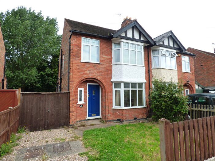 3 Bedroom Semi Detached House To Rent In Charlbury Road, Wollaton, Nottingham, NG8