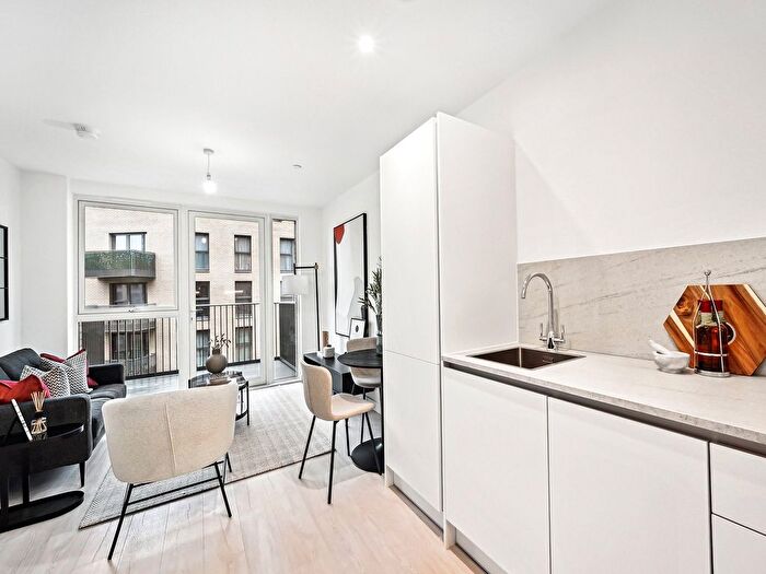 1 Bedroom Flat To Rent In Perryfield Way, Hendon, NW9