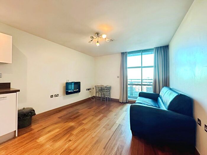 1 Bedroom Flat To Rent In St George Building, Great George Street, Leeds, West Yorkshire, LS1