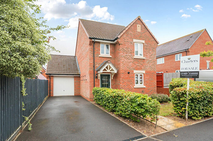 3 Bedroom Detached House For Sale In Rothschild Drive, Sarisbury Green, Southampton, Hampshire, SO31
