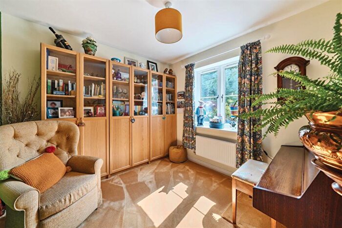 4 Bedroom Detached House For Sale In Church Rise, Burton, SN14