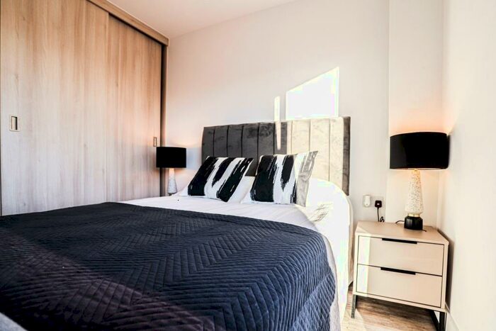 1 Bedroom Apartment To Rent In Aldersgate Street, London, EC1A