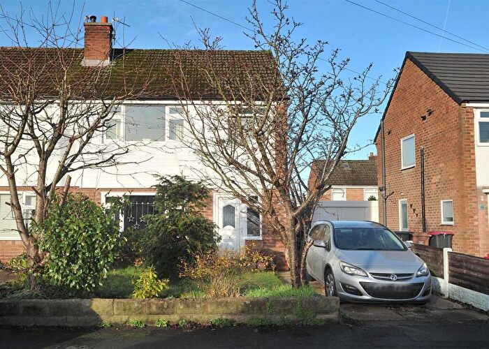 3 Bedroom Semi Detached House For Sale In Exeter Drive, Irlam, M44