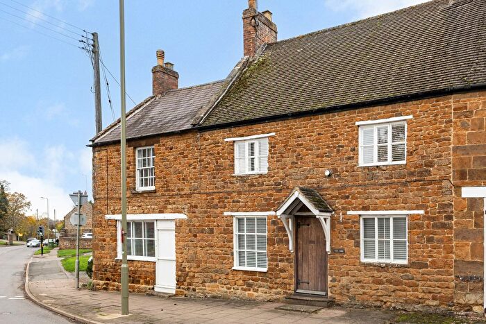 4 Bedroom Cottage For Sale In Church Street, Bloxham, OX15