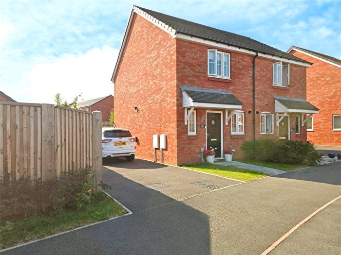 2 Bedroom Semi-Detached House For Sale In Phillips Way East, Hampton Magna, Warwick, Warwickshire, CV35