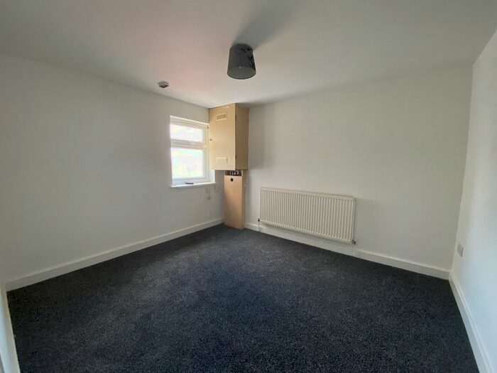 2 Bedroom Flat To Rent In High Road, Ilford, IG3
