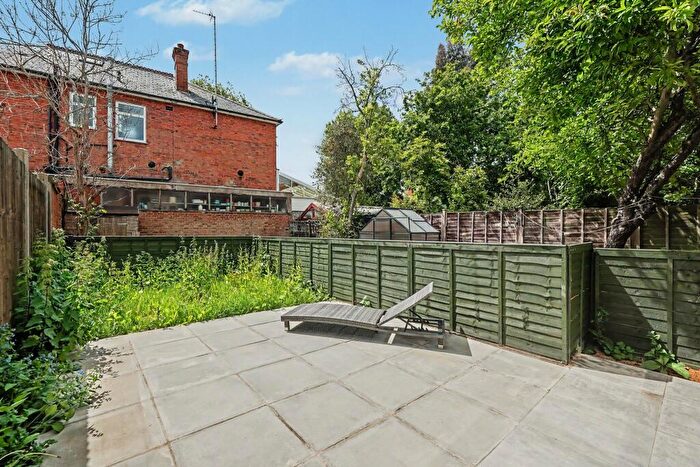 Flat For Sale In Lowlands Road, Harrow, HA1