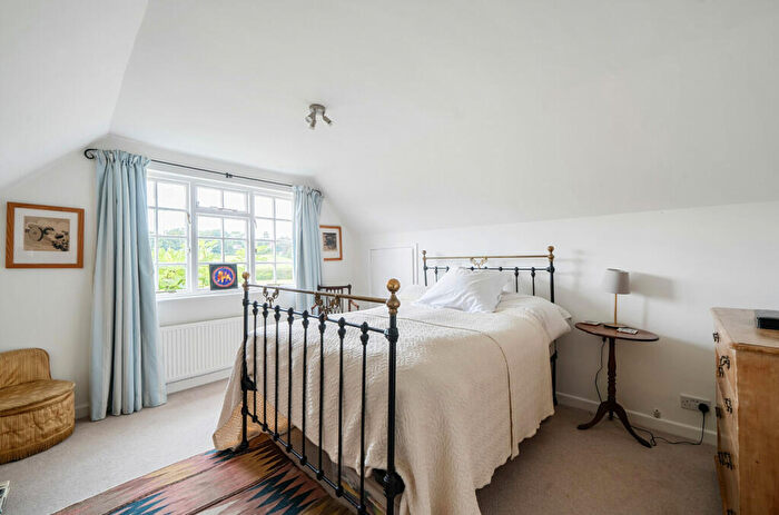 4 Bedroom Detached House For Sale In Bourne Lane, Twyford, Winchester, Hampshire, SO21