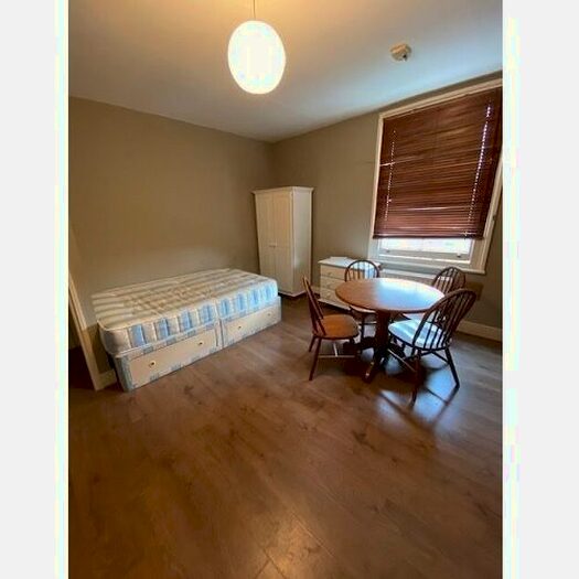 Studio To Rent In Malwood Road, Clapham South, SW12