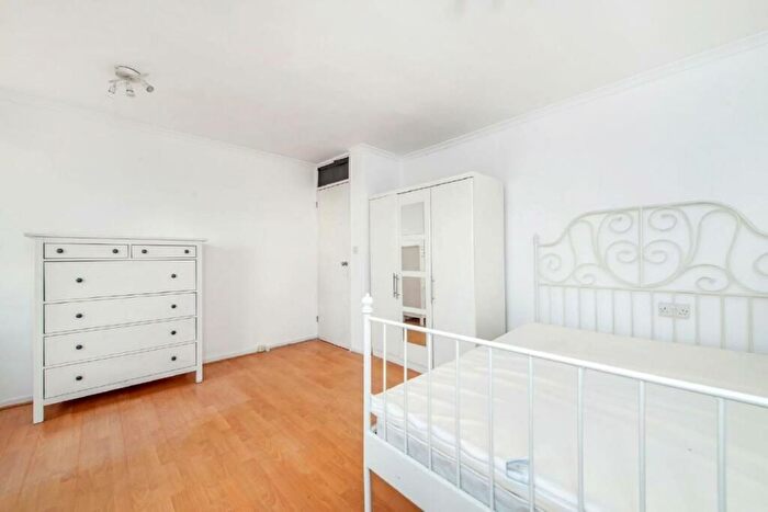 2 Bedroom Flat To Rent In Wynyatt Street, London, EC1V