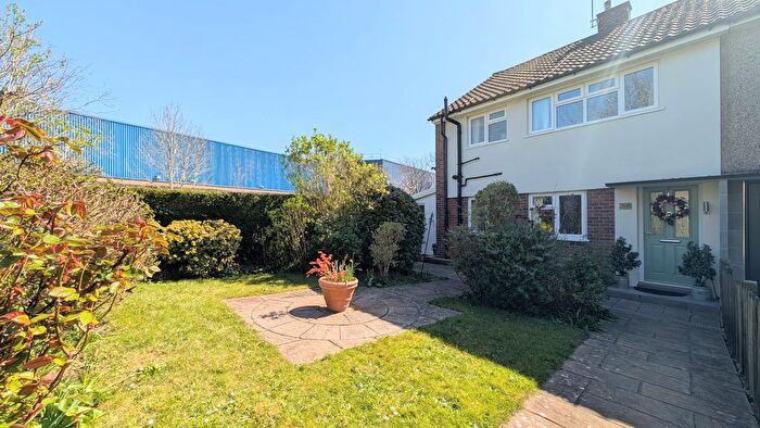 3 Bedroom Property To Rent In Robin Hood Drive, Bushey, WD23