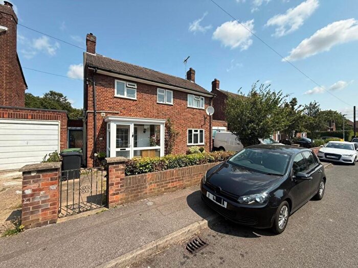 3 Bedroom Semi-Detached House For Sale In Gildenburgh Avenue, Peterborough, PE1