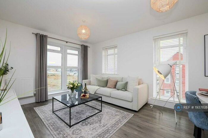 2 Bedroom Flat To Rent In Jefferson Ave, Poole, BH15