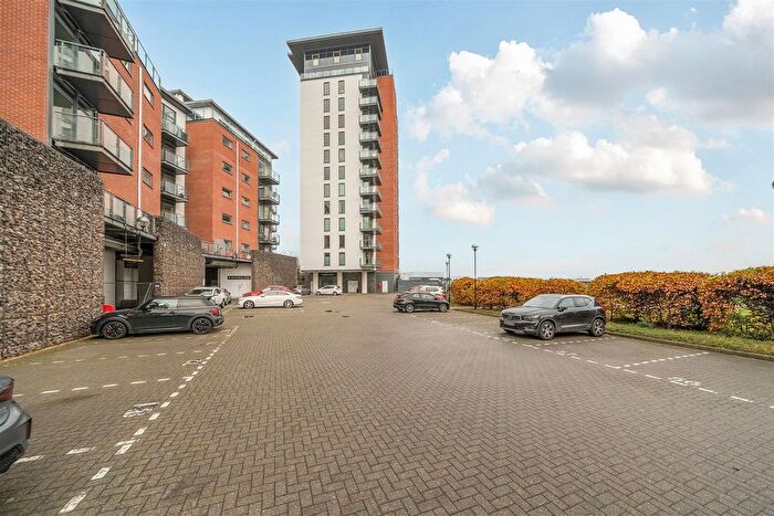 2 Bedroom Flat For Sale In Rope Quays, Gosport, PO12
