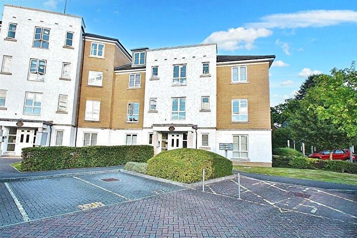 2 Bedroom Apartment To Rent In Knaphill, GU21