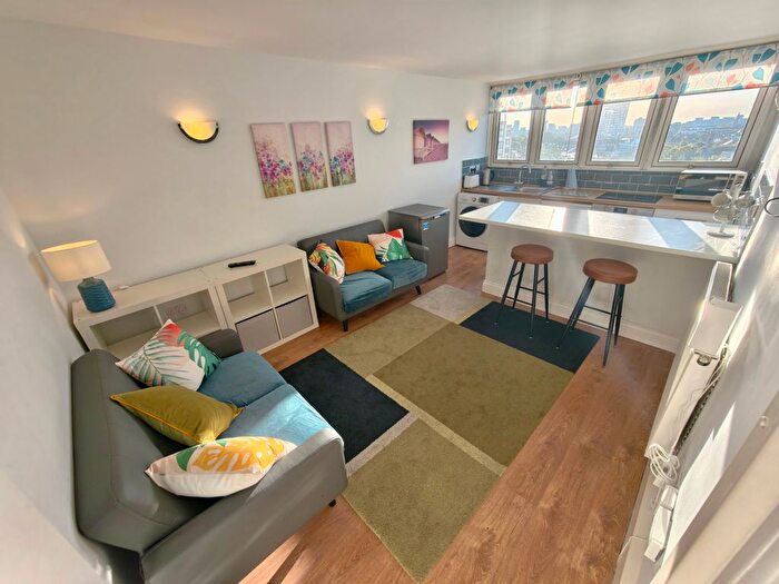 3 Bedroom Flat To Rent In Charlotte Despard Avenue, London, SW11