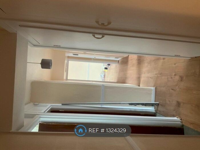 3 Bedroom Flat To Rent In Cowbridge Lane, Barking IG11