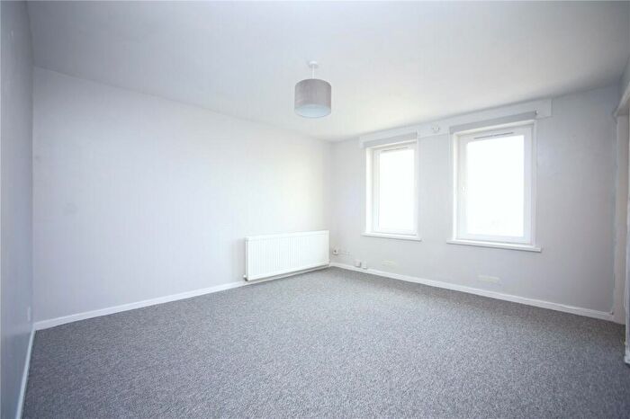 2 Bedroom Apartment To Rent In High Street, Cheltenham, Gloucestershire, GL52