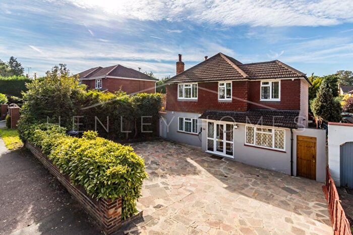 5 Bedroom Detached House For Sale In Belmont Rise, Cheam, SM2