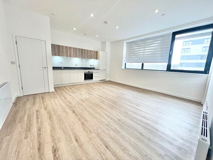 2 Bedroom Apartment To Rent In Alencon Link, Basingstoke, RG21