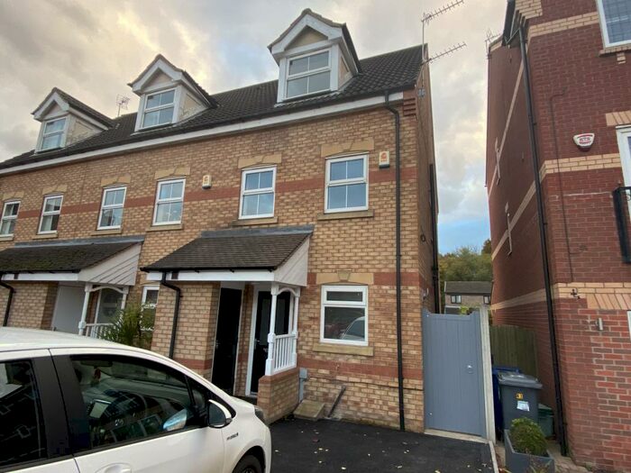 3 Bedroom House To Rent In Coniston Drive, Balby, DN4