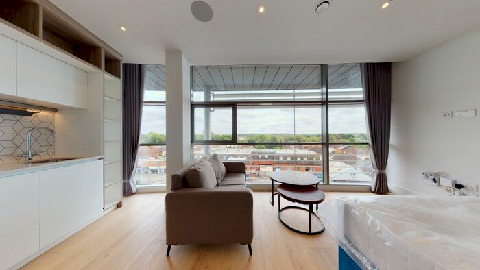 Studio To Rent In Station Road, Addlestone, KT15