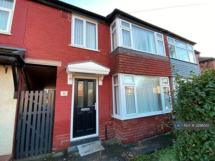 3 Bedroom Terraced House To Rent In Springfield Road, Droylsden, Manchester, M43