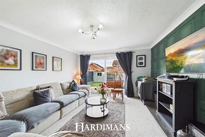2 Bedroom Semi-Detached House For Sale In Kevington Drive, Oulton Broad, NR32