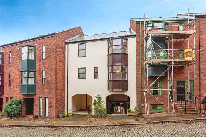 3 Bedroom Mews For Sale In Dunelm Court, South Street, Durham, DH1