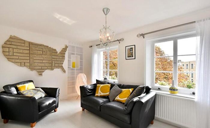 1 Bedroom Flat To Rent In Sussex Gardens, Paddington, London, W2