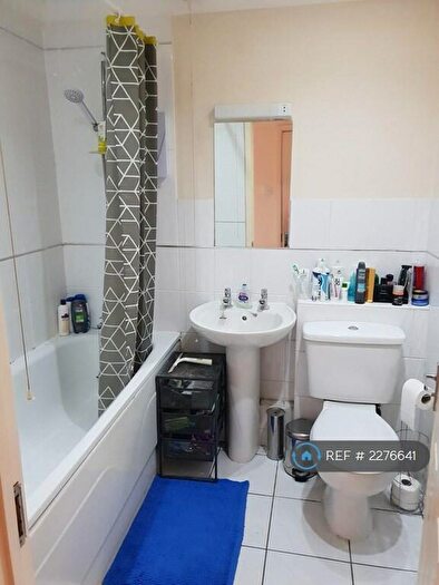 1 Bedroom Flat To Rent In Butts Road, Southampton, SO19