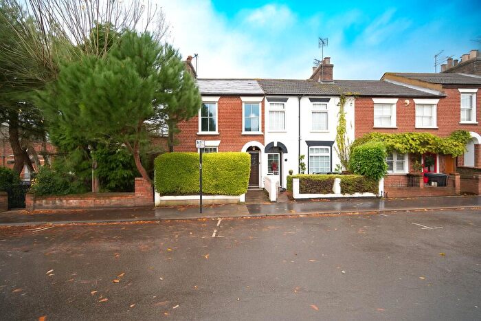 2 Bedroom End Of Terrace House For Sale In Oswald Road, St. Albans, Hertfordshire, AL1