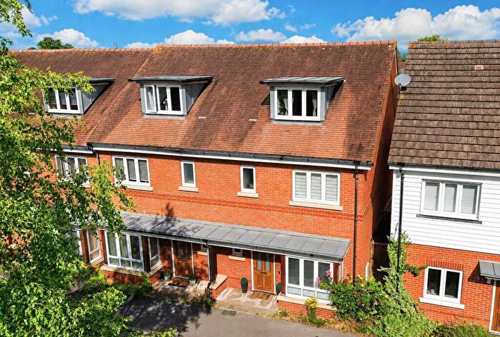 4 Bedroom End Of Terrace House For Sale In Willowbourne, Fleet, GU51