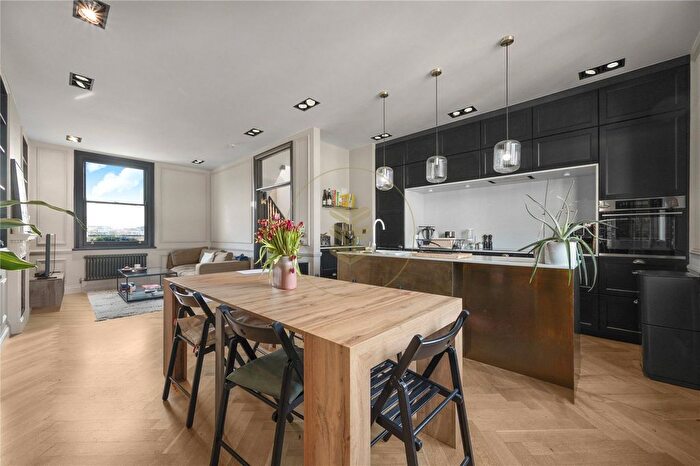 3 Bedroom Flat For Sale In Gascony Avenue, West Hampstead, London, NW6