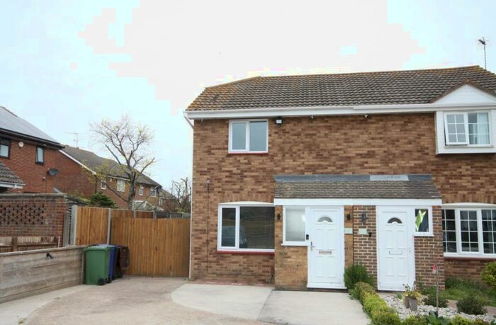 3 Bedroom Semi-Detached House To Rent In Satis Avenue, Sittingbourne, ME10