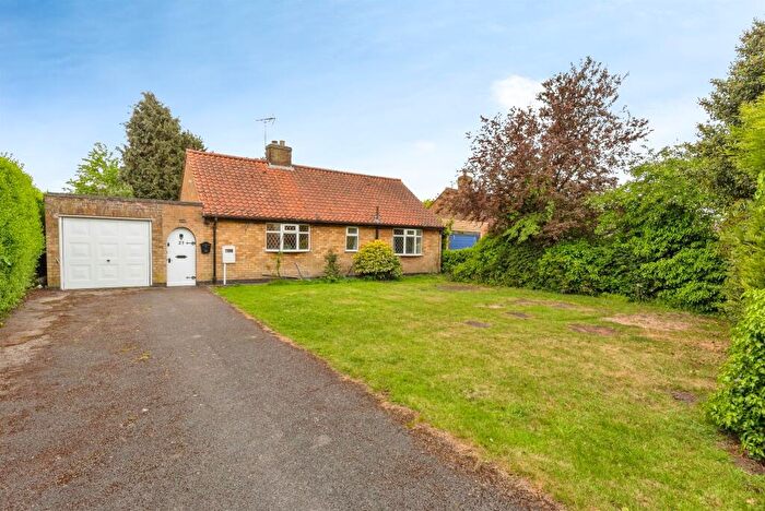 2 Bedroom Detached Bungalow For Sale In Strawberry Hall Lane, Newark, NG24