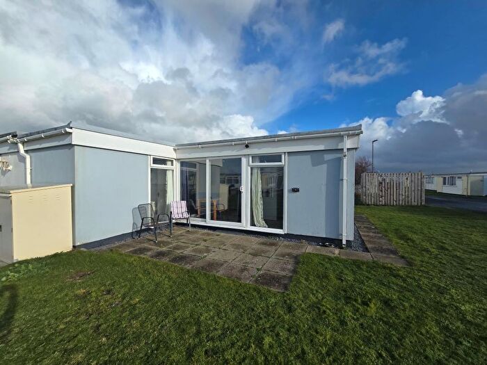 3 Bedroom Chalet For Sale In Chalet Carmarthen Bay Holiday Village, Carmarthen Bay Holiday Camp, Cydweli, Sir Gar, SA17