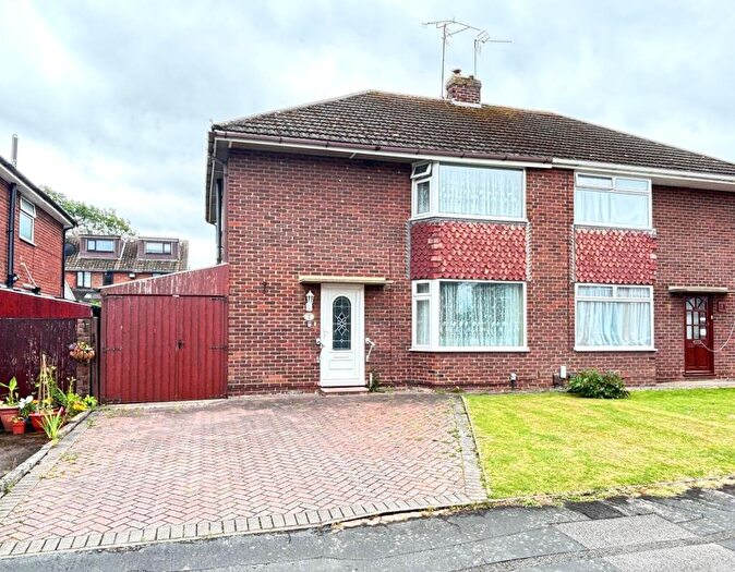3 Bedroom Semi Detached House For Sale In Hurcombe Way, Brockworth, GL3