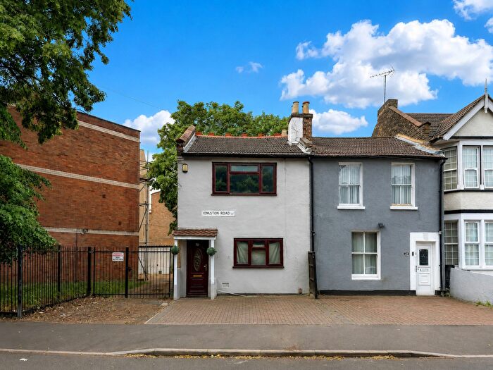 3 Bedroom Terraced House For Sale In Idmiston Road, London, E15