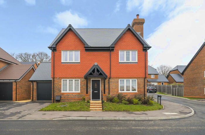 4 Bedroom Detached House To Rent In Reeve Drive, Farnham, Surrey, GU9