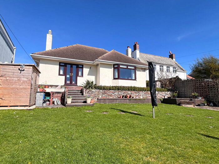 4 Bedroom Detached Bungalow For Sale In Dunheved Road, Saltash, Cornwall, PL12