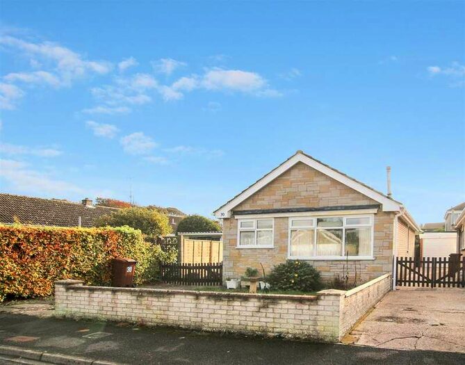 2 Bedroom Detached Bungalow For Sale In 30 Costa Way, Pickering, North Yorkshire, YO18