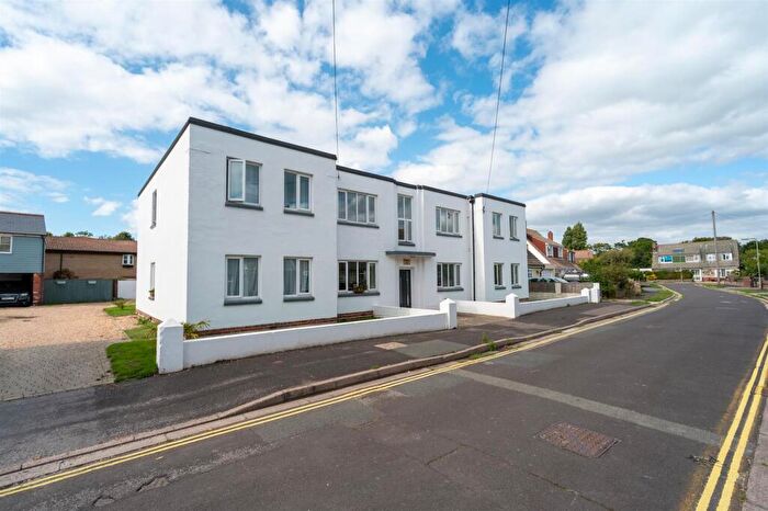 3 Bedroom Flat To Rent In Magdala Road, Hayling Island, PO11