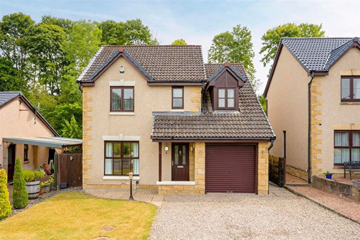 4 Bedroom Detached House For Sale In Innewan Gardens, Bankfoot, PH1