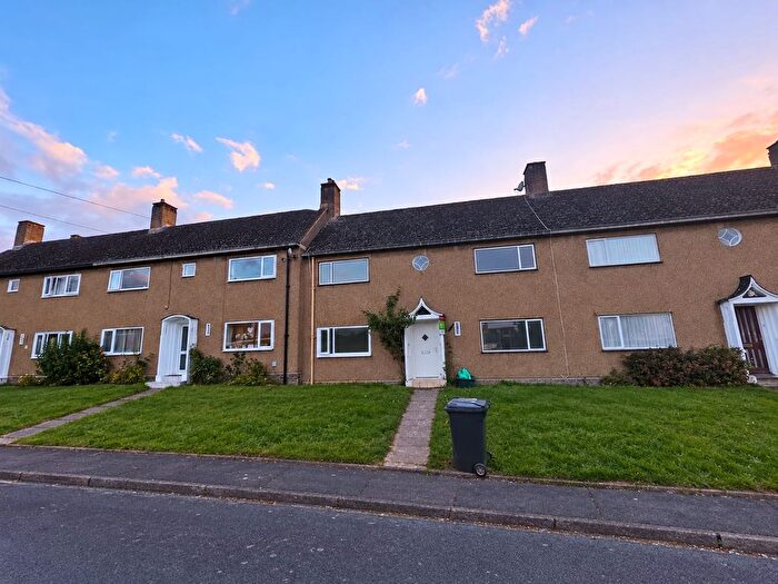 3 Bedroom Terraced House To Rent In Llwyn Onn, Rhos On Sea, LL28