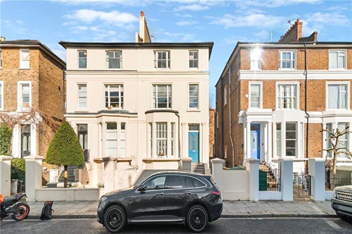1 Bedroom Flat To Rent In Stowe Road, London, W12
