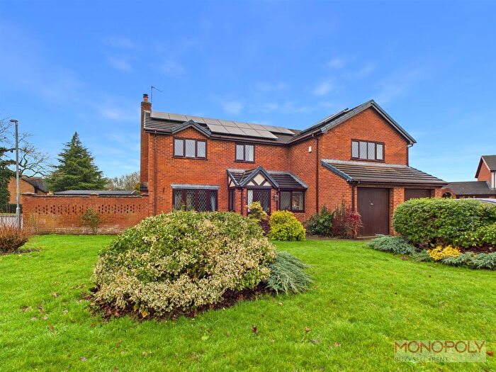 4 Bedroom Detached House For Sale In Farm View, Cross Lanes, Wrexham, LL13