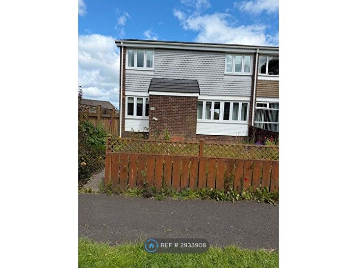 3 Bedroom End Of Terrace House To Rent In Longmeadows, Sunderland, SR3