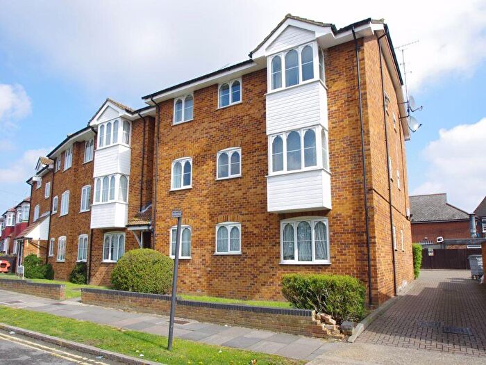 1 Bedroom Flat To Rent In Fontwell Court, Torrington Drive, South Harrow, HA2